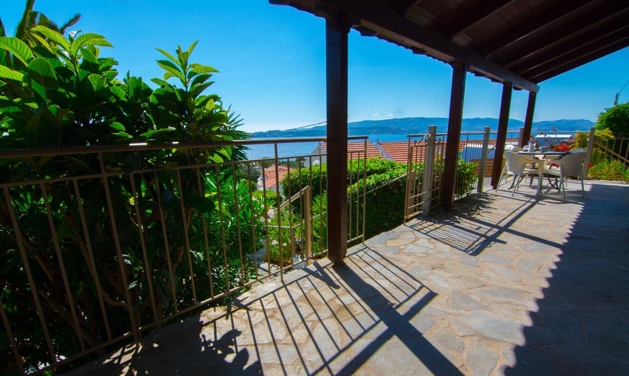 Irilena Studios And Apartments Lassi  Luaran gambar